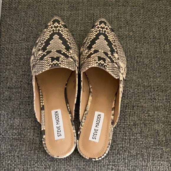 Steve Madden Shoes - Steve Madden flats